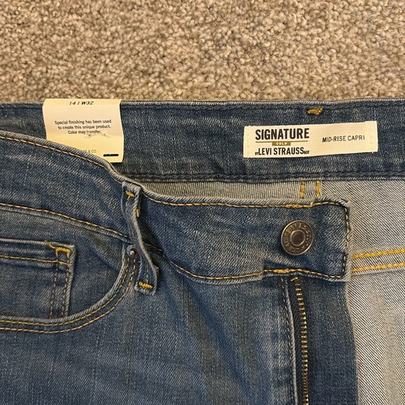 Women’s Size 14 Levi Strauss Signature capri - Picture 3 of 6